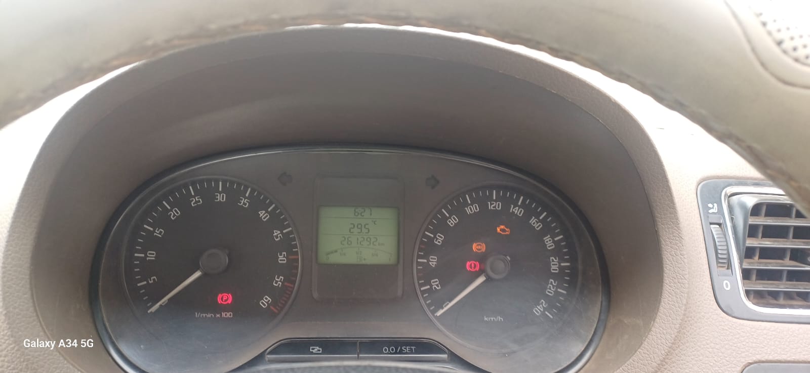 Skoda Rapid(2011-2014) Active 1.6 Tdi Cr Mt